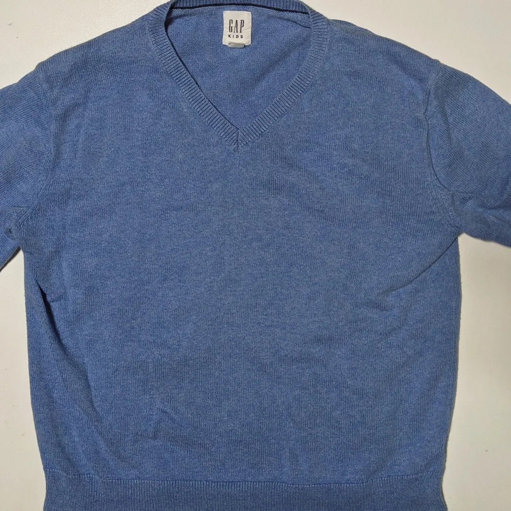 GAP neck sweater